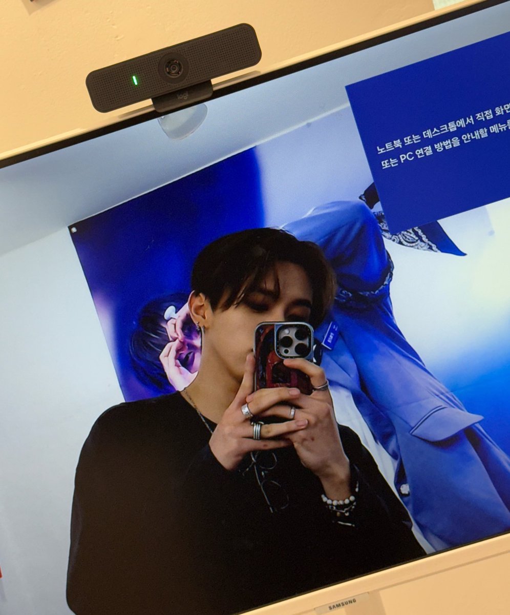 theharryjuneism's tweet photo. that duo who attend the university of nonchalantism majoring in idgaf trying to lock in while in reality they’re actually just silly and always giggly. they also wish a happy sixth anniversary to dkb♡ #bbselcaday #bbsd #dkb #다크비 #한해리준 #harryjune https://t.co/AQ081K90Gt