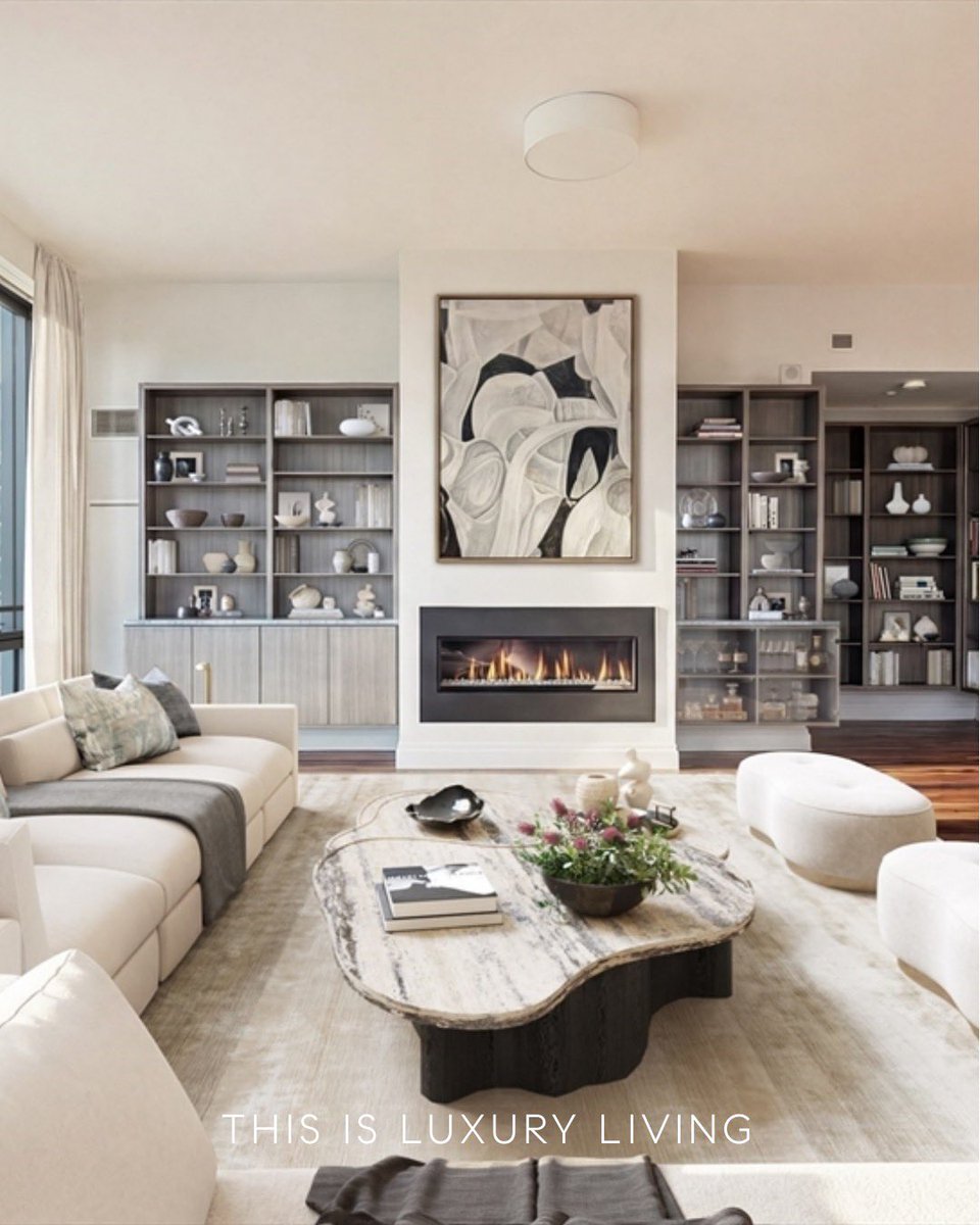 Just Listed this Spectacular Penthouse in 300 Pier 4 Blvd
Boston’s Seaport!
3 BR + DEN   3.5 BA   
2 GARAGE PARKING    
1400 sqft PRIVATE TERRACE

Contact me for a private showing.