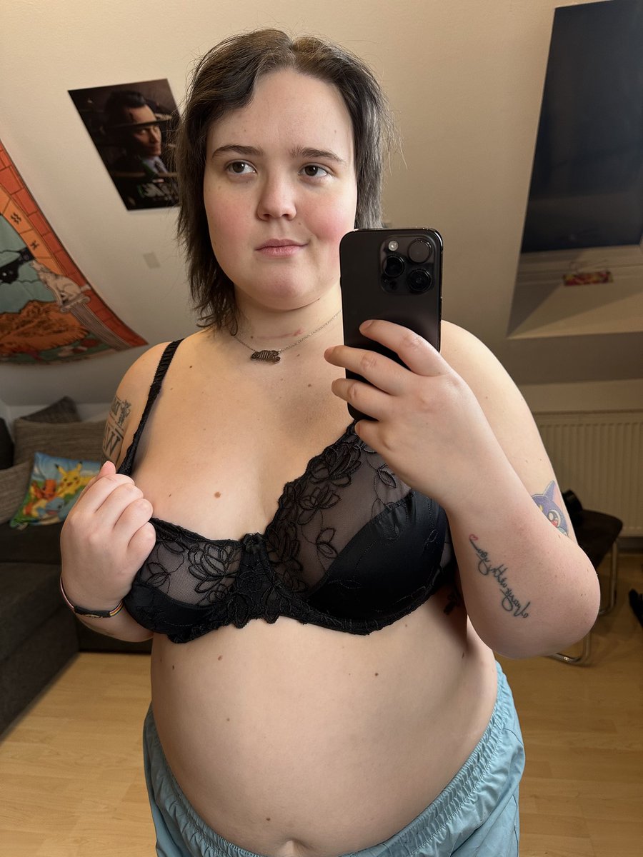 Ruby Parker tweet media