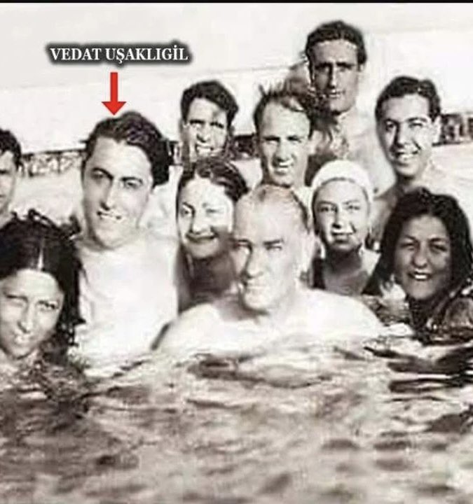 Padişahlar oğlancı olsaydı, onlara da ‘atam’ der ve ulu önder yerine koyardınız. 

İftiralarla değil, delillerle gelin, aşağıdaki gibi ;)