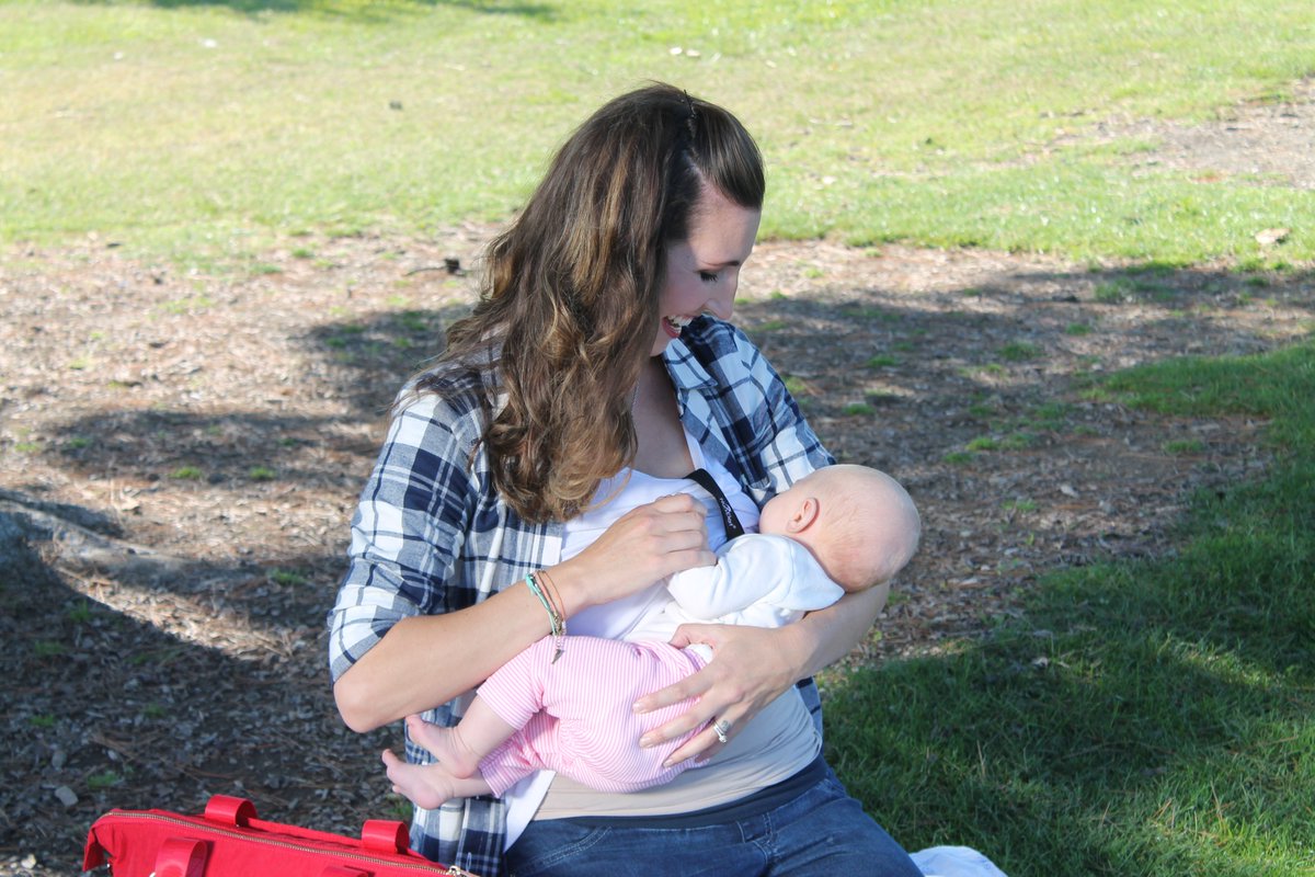 nurseletglobal's tweet photo. Mommy invented NursElet® Nursing Bracelet holds mother’s shirt up while nursing or pumping that can also be used as a nursing reminder bracelet.
#NursElet #NursEletMama #BreastfeedingSupport https://t.co/WfKN2ltVNm