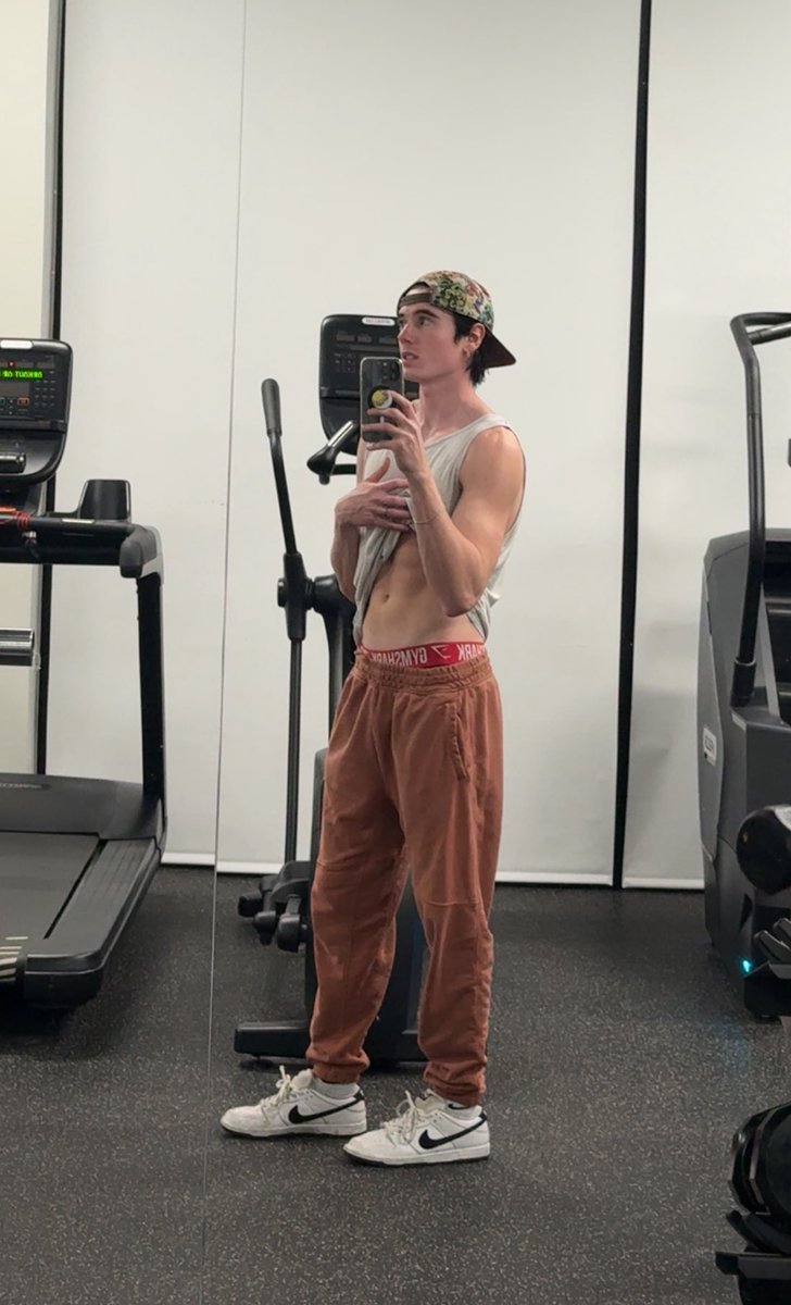 itsevanwade tweet media