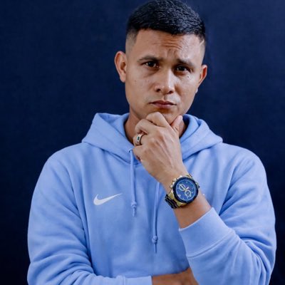1ElkanFps tweet media