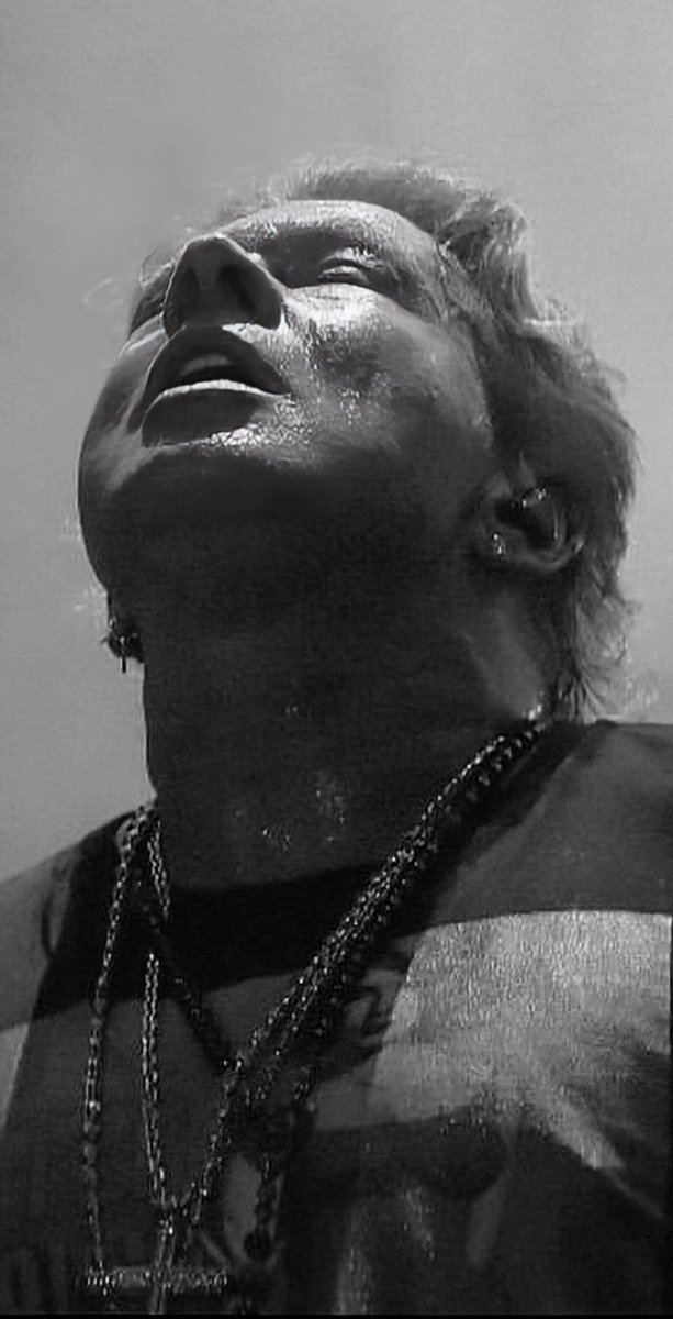 Shush....AXL is composing lyrics for the new songs!
Love Ya Baby😚