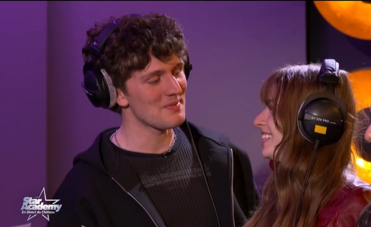 Liyaacelia's tweet photo. Mes vies mes jumeaux  ce live est totalement pour moi y’a quoi 🩷 #staracademylelive https://t.co/YdpEBjqfKZ