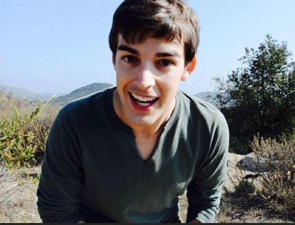 chica from fnaf tweet media