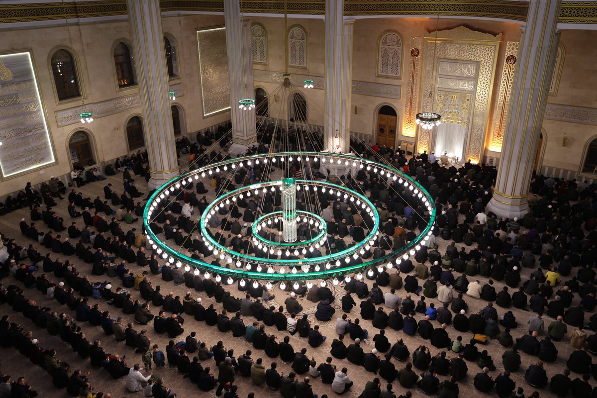 trthaber's tweet photo. 🕌 Berat Kandili, yurdun dört bir yanında dualarla idrak edildi.

https://t.co/dxfCi0lelN https://t.co/DNLEA5ETGw