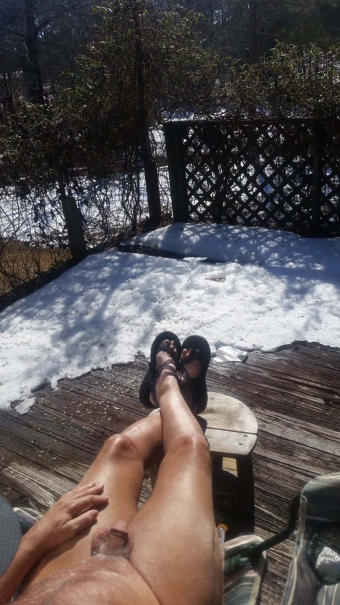 savedsylvan's tweet photo. FINALLY!! 
5" of sleet &amp; ice with little thawing had me stuck @ the house for 9 days. Escaped to the store yesterday, &amp; now able to get out in the SUNSHINE &amp; 50°+ temps. I had electricity, thank you God. But what a blessing to now get a sun bath, vitamin D &amp; thermal IR therapy! https://t.co/6Z1zfyuqco