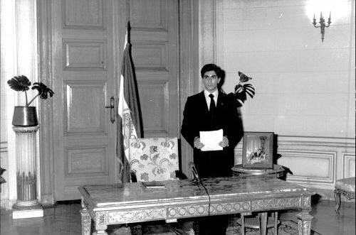 تاریخ میگه :
پهلوی ها عادت دارند ویرانه بگیرند و آباد کنند!!!
#IranRevolution2026
#انقلاب_شیروخورشید
#جاويدشاه‌