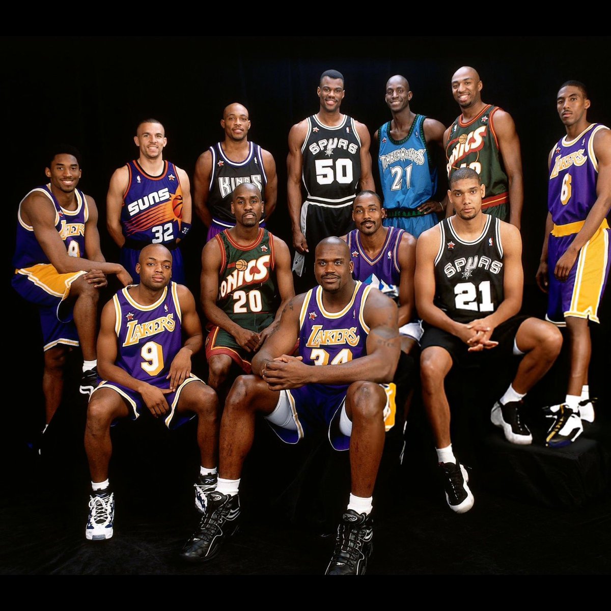 ThrowbackHoops's tweet photo. 1998 NBA All-Star Teams https://t.co/Wllaqihn1c