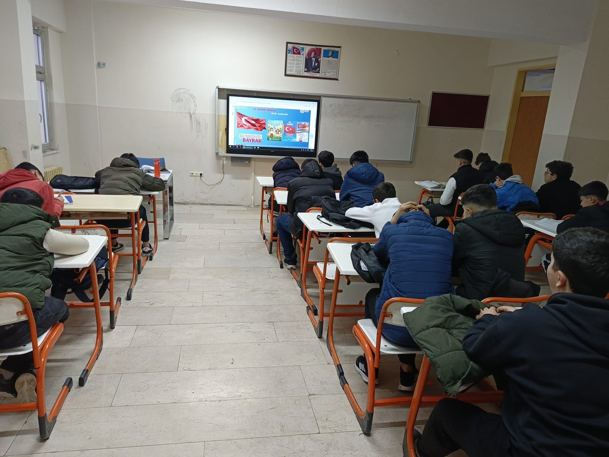 İlk dersimiz bayrak sevgisi🇹🇷🇹🇷🇹🇷

<a href="/Yusuf__Tekin/">Yusuf Tekin</a> 
<a href="/vali_zorluoglu/">Murat Zorluoğlu</a>
<a href="/sadoglu_salih/">Salih Sadoğlu</a> 
<a href="/Kayahansubasi/">Kayahan Subaşı</a> 
<a href="/TheKaymakam/">Ömer BİLGİN</a>