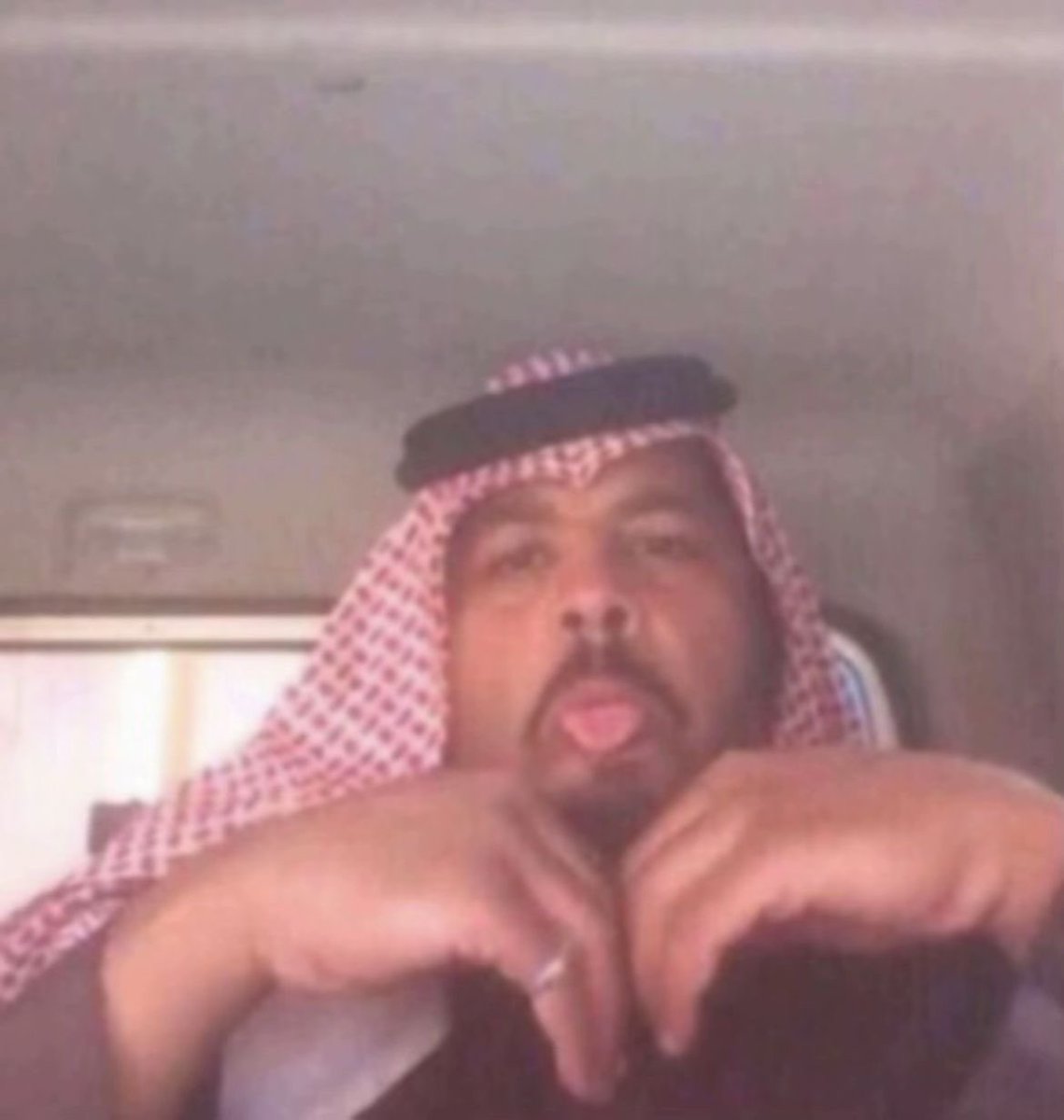 iii1993a's tweet photo. @abood55991a @ALAHLI_FC لانه ماعندك احد https://t.co/mh7tMG2hFt