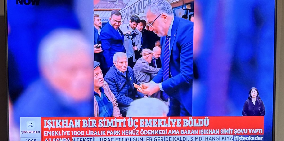 sibeloktav's tweet image. Emeklilerle dalga geçen,  hakaret eden iktidar mvekilleri , özür dileseler özürlerini  kabul  etmiyoruz✔️
Helallik isteseler,  haram zıkkım olsun diyoruz ✔️
Sandık gelsin sandık ❗️ #AkepeGiderFelaketBiter