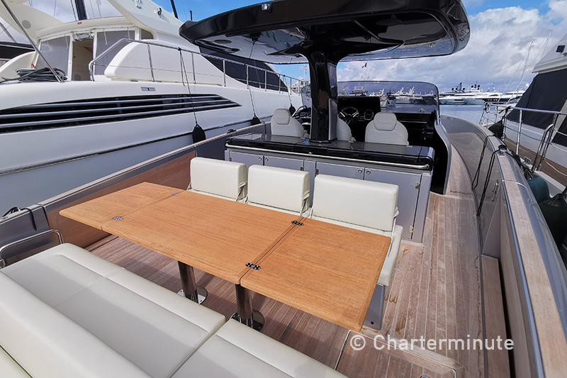 Charterminute's tweet photo. FOR SALE Solaris Power 44, 2023, 180hrs, hi-lo platform, air con., folding bullwarks, metallic hull, asking price: eur 699,000 ex VAT
#Solaris #yacht #LuxuryLifestyle #SolarisPower https://t.co/hAO00XtahE