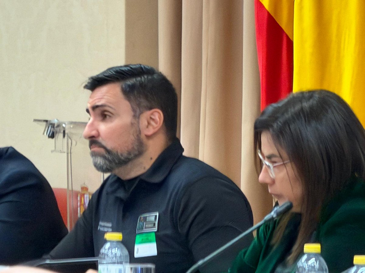 TAMPM_albacete's tweet photo. Histórica reunión del sindicato de prisiónes @tu_abandono  en el congreso de los diputados.
@ppopular @paconunez_ @ElDigitalAB @TribunaAlbacete @PP_Albacete https://t.co/69YQ5fpLxU