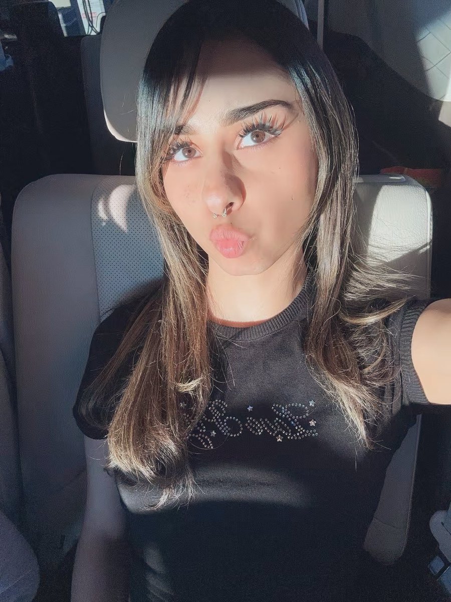 jesaleeeeee's tweet photo. trouble never looked so fine 🤩 https://t.co/VijohEV054