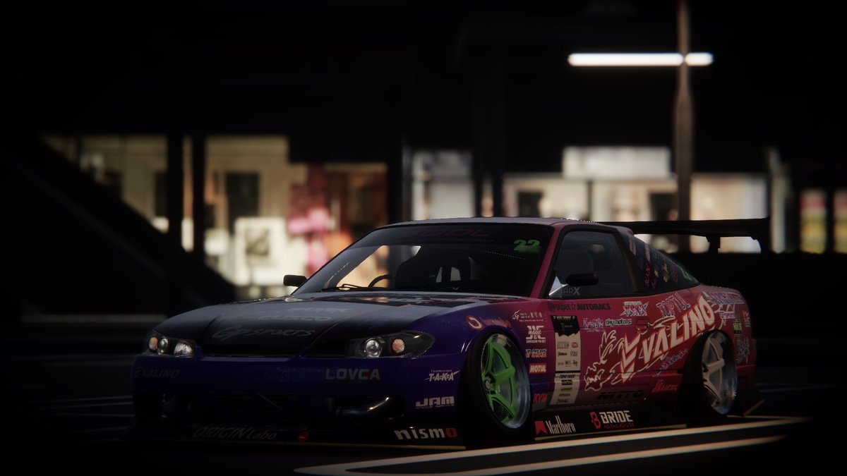 お気に入りの車達！
背景ぼかすといい写真に見えるの不思議w
仕事のなのに寝ずに何やってんだ俺……