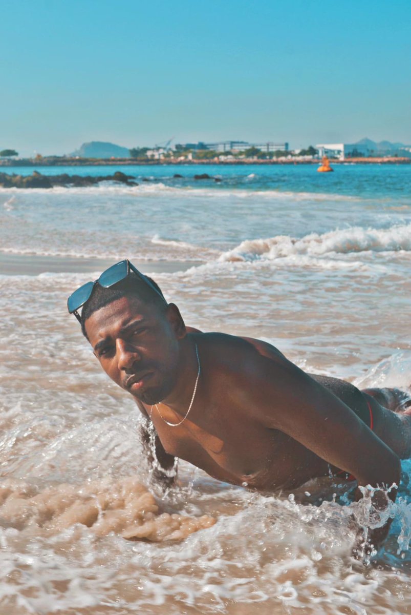 Tô de volta — mais focado, mais intenso e do jeito que você curte.
Conteúdo autoral, bastidores e acesso exclusivo.
Quem sabe, chega. 😉