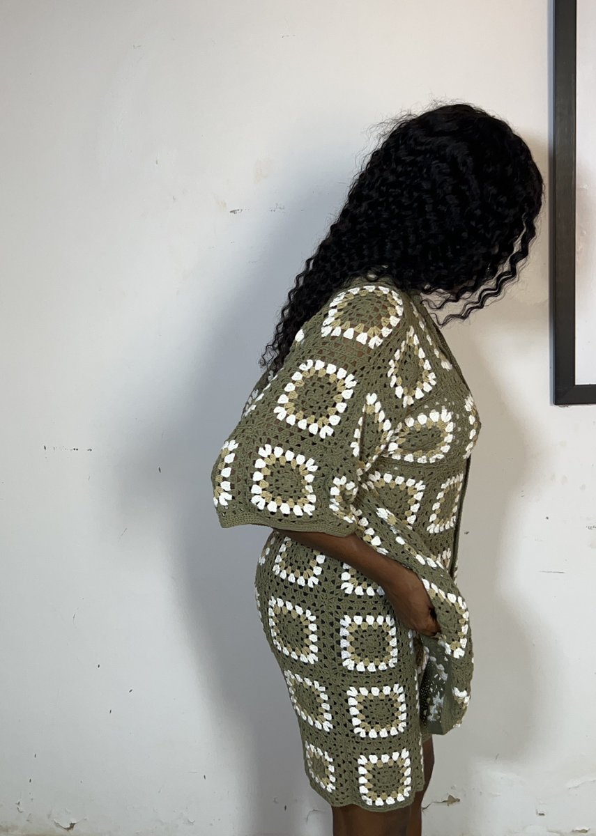 Crocheting is so crazy because wdym I made this in about 120 HOURS
No machine, just hooks and yarns 😮‍💨