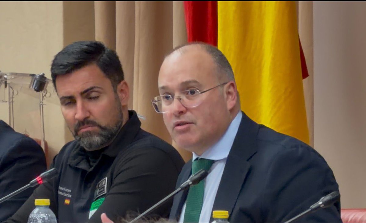 Histórica reunión del sindicato de prisiónes <a href="/tu_abandono/">TAMPM - Tu abandono me puede MATAR</a>  en el congreso de los diputados.
<a href="/ppopular/">Partido Popular</a> <a href="/paconunez_/">Paco Núñez</a> <a href="/ElDigitalAB/">El Digital de Albacete</a> <a href="/TribunaAlbacete/">Tribuna de Albacete</a> <a href="/PP_Albacete/">@PP_Albacete</a>