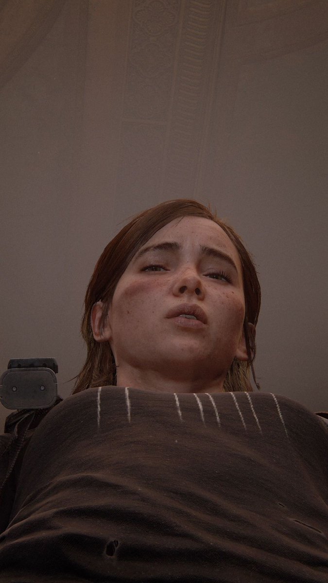 eatpraybutch's tweet photo. everyone loves to take pics of ellie at this angle https://t.co/ceXNnmrKx3