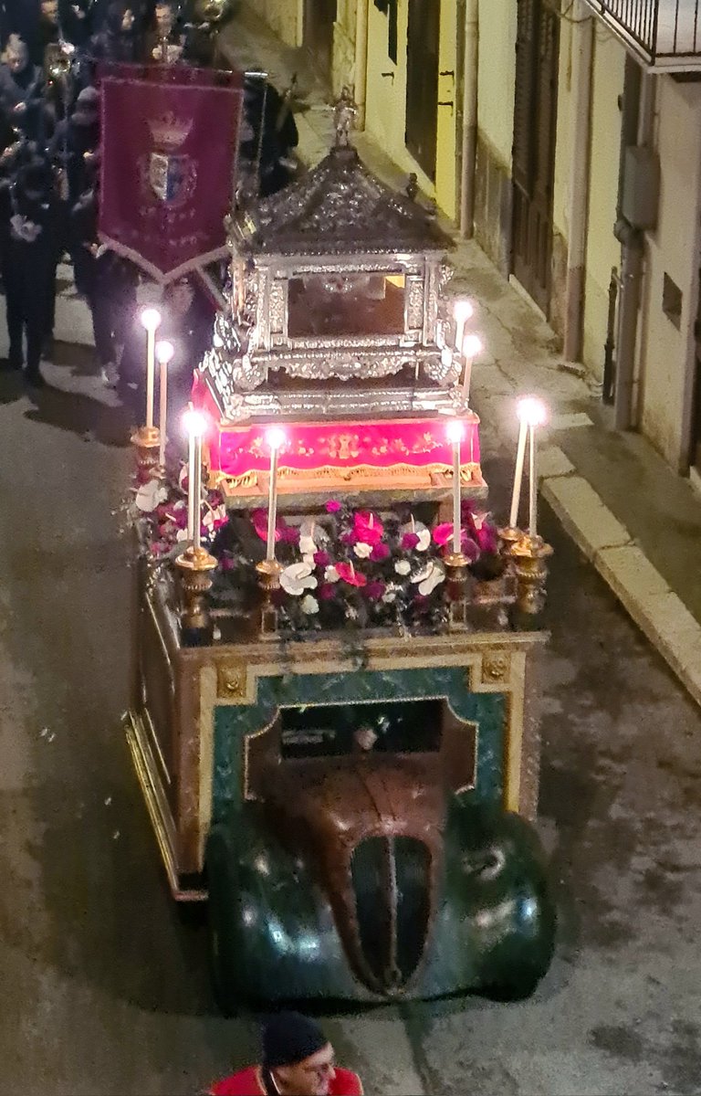 salvorallo's tweet photo. Viva Marineo e Viva San Ciro!!!

...Salve o martire san Ciro io ti venero e t'ammiro, tu ci ottieni dal Signore il celeste e santo amore. 
Ti lodiamo e supplichiamo con fervore in tutte l'ore, la salute e la virtù tu ci ottieni da Gesù...

❤️ https://t.co/aMVtpGGEUa
