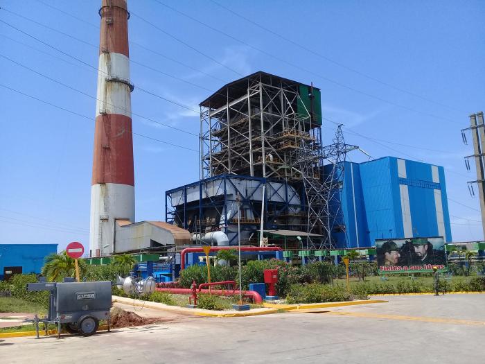 🏭⚡| De mantenerse el ritmo de los trabajos y no surgir algún inconveniente de última hora, la Central Termoeléctrica Antonio Guiteras estaría conectada otra vez al sistema electro energético nacional en la madrugada de este martes

👉🔗acortar.link/985317
