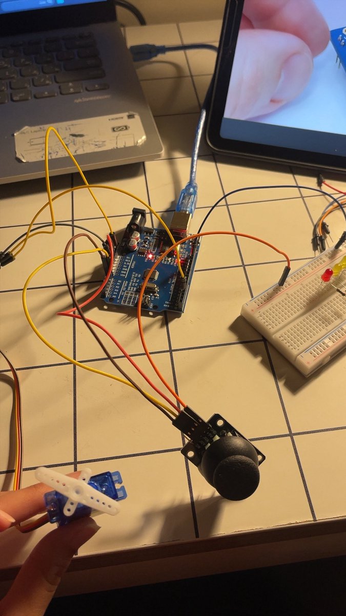 RAZAN 👩🏻‍💻. tweet media