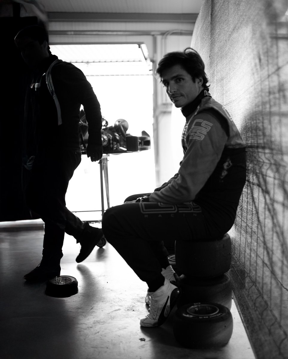 redsainz's tweet image. these two pics have the same vibe