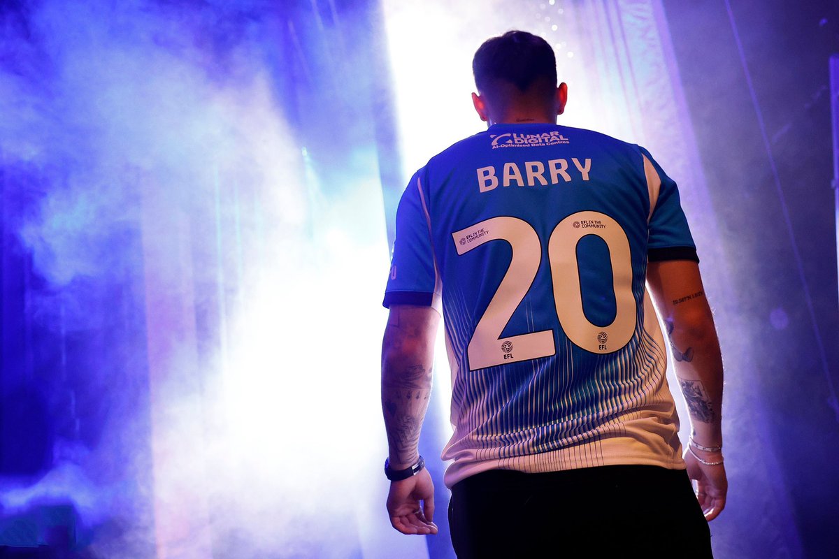 Louie Barry: "It's always in the back of my mind to come back to County, to be at County."

"It feels like home, everyone knows how I feel about it. I'm absolutely ecstatic."

#StockportCounty