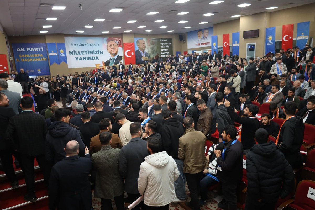 behcescelik's tweet photo. . @Akparti #Şanlıurfa #İlDanışmaMeclisi’nde ortaya konan coşku,İl Başkanımız @milhamigunbegi ile Şanlıurfa’nın nasıl tek yürek olduğunu bir kez daha gösterdi.Güçlü teşkilat, Diri Ruh, Büyük hedefler 🇹🇷
📍 #TürkiyeYüzyıllı 
@akpartiurfa 💙 @eyupkadirinan @abuyukgumus @hakanaksu058 https://t.co/vwtls77R4q