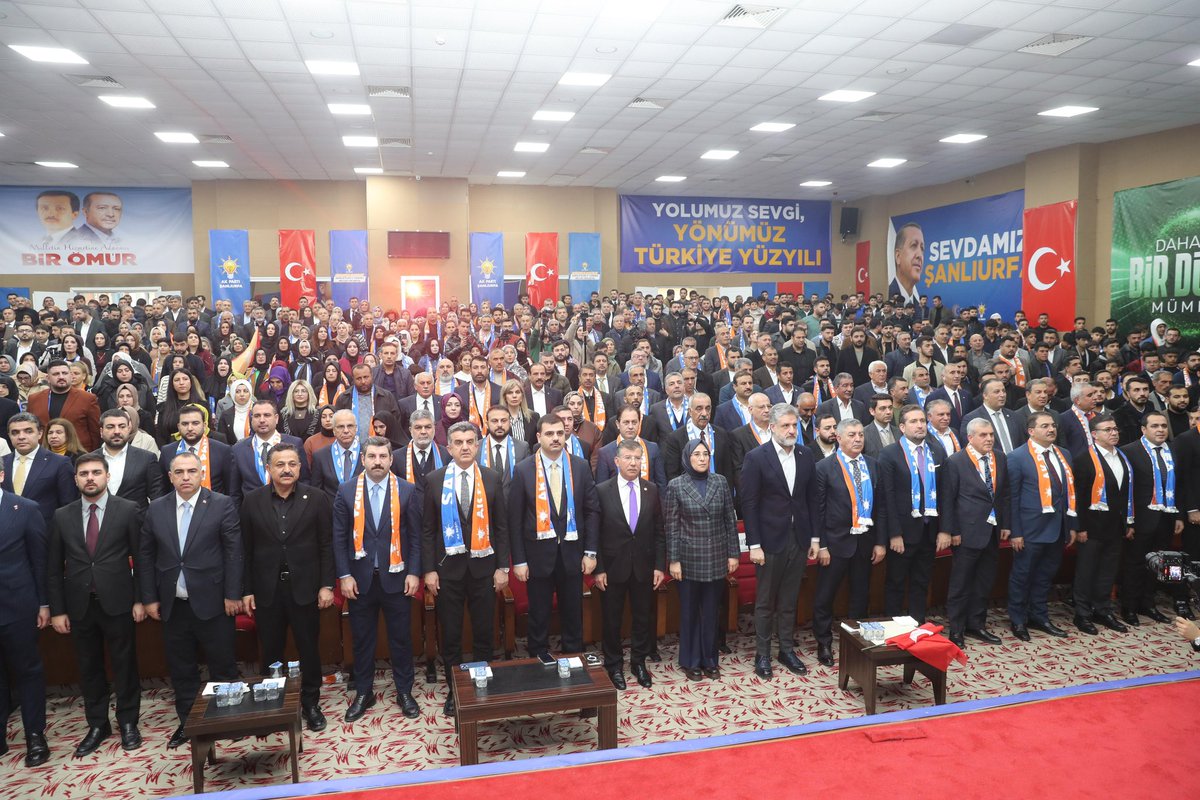 behcescelik's tweet photo. . @Akparti #Şanlıurfa #İlDanışmaMeclisi’nde ortaya konan coşku,İl Başkanımız @milhamigunbegi ile Şanlıurfa’nın nasıl tek yürek olduğunu bir kez daha gösterdi.Güçlü teşkilat, Diri Ruh, Büyük hedefler 🇹🇷
📍 #TürkiyeYüzyıllı 
@akpartiurfa 💙 @eyupkadirinan @abuyukgumus @hakanaksu058 https://t.co/vwtls77R4q