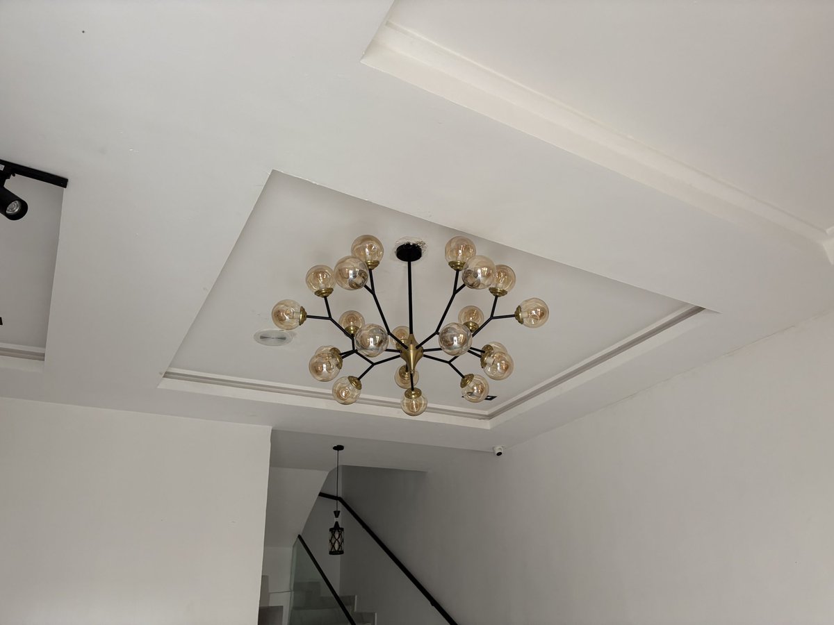 hamzyhub's tweet photo. Nothing sweeter than seeing the lights come on after a job well done ⚡️✨

#EngineeringJobs  #lighting https://t.co/TzIn4tR2cC
