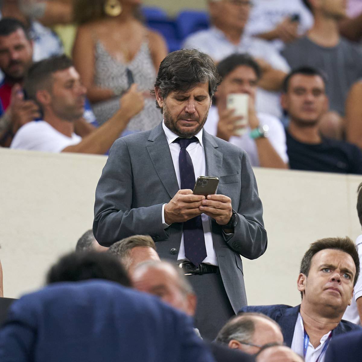 أول فترة انتقالات بقيادة ماتيو أليماني:

• المبيعات: (كونور غالاغير، خافي غالان، رودريغو دي باول، جياكومو راسبادوري) 85 مليون يورو 💶 

• القادمين: (أوبيد فارغاس، أديمولا لوكمان، رودريغو ميندوزا) 62 مليون يورو تقريبًا 💶 

• رأيكم بعمل المدير الرياضي؟