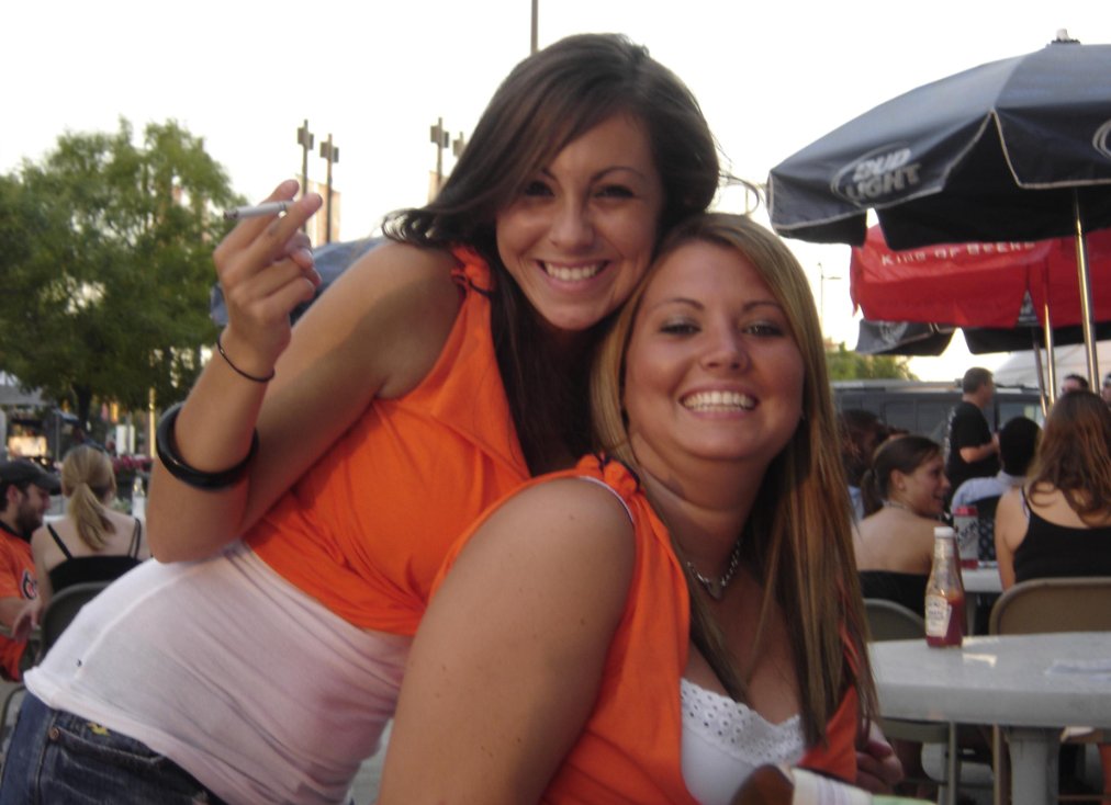 HotChicksSmoke tweet media