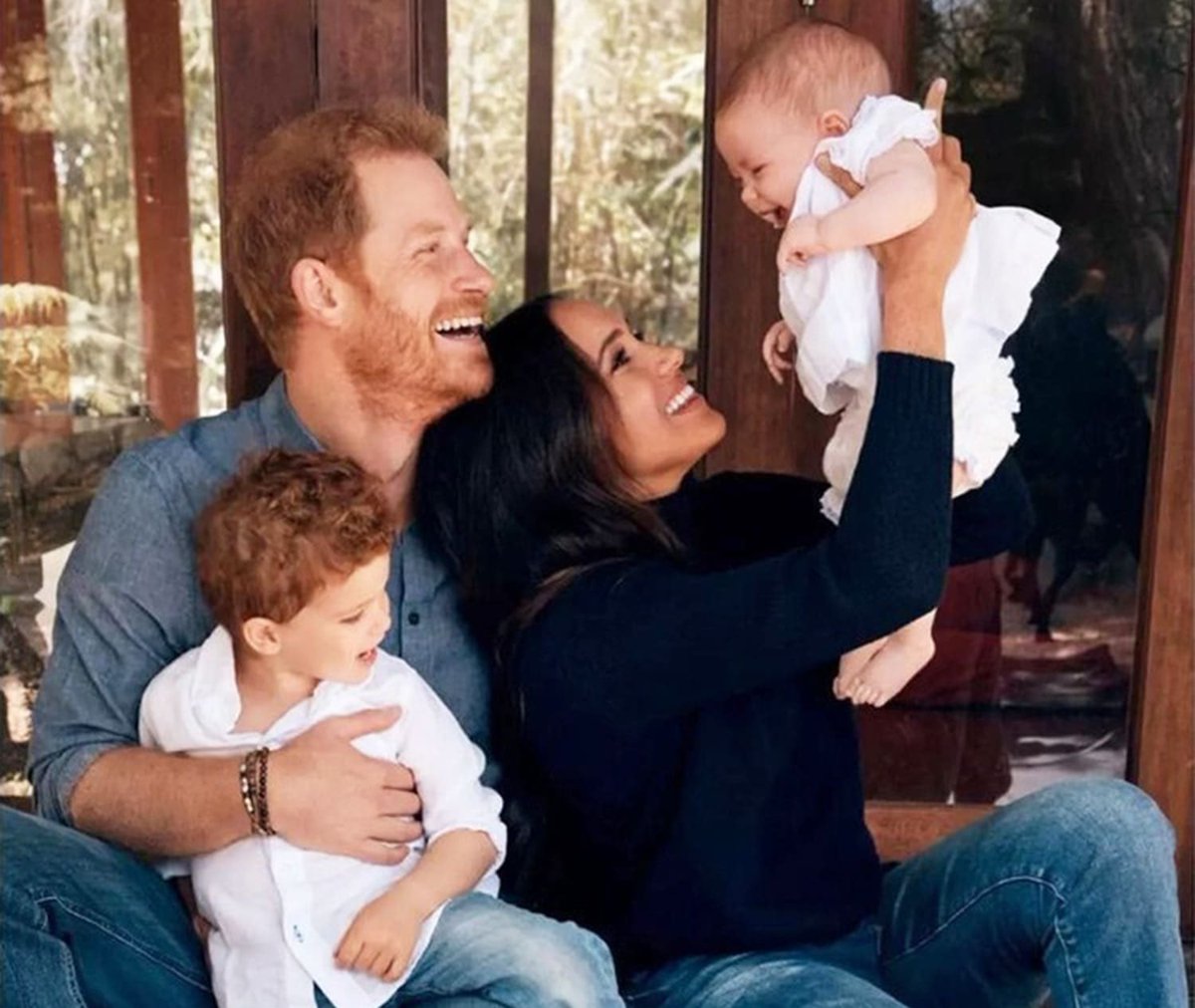 NaomiSky15 tweet media