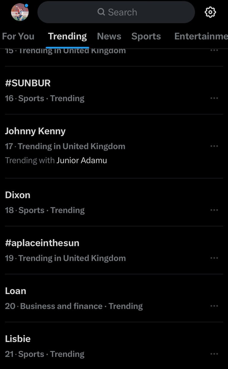 Lisbies now been talked about so much he’s 21 on trending in the uk right now 😭😭😭 #colu