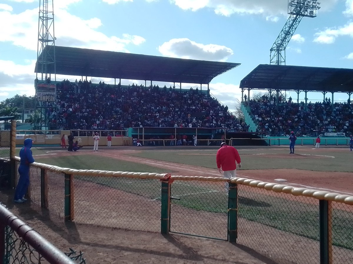 Seguimos en la pelea por el campeonato #Leñadores campeones