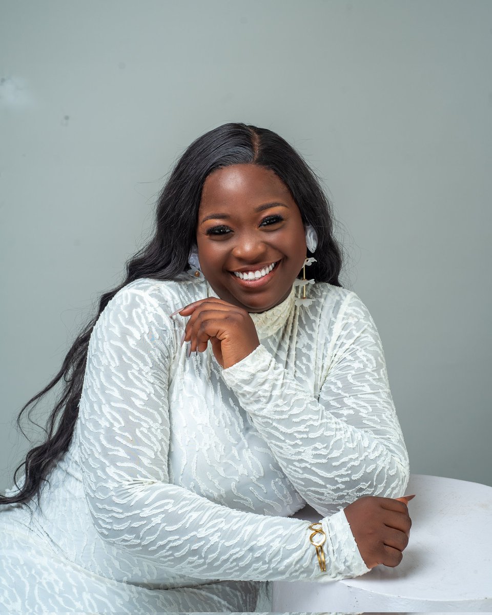 SimiAdams2's tweet photo. To me,

Happy birthday baby girl 🎂🥂🤍
It's another 02/02/....🤍
And I am sincerely and honestly proud of the woman i'm becoming 🥂
I owe it all to God🤍 https://t.co/BuNxuzCf85