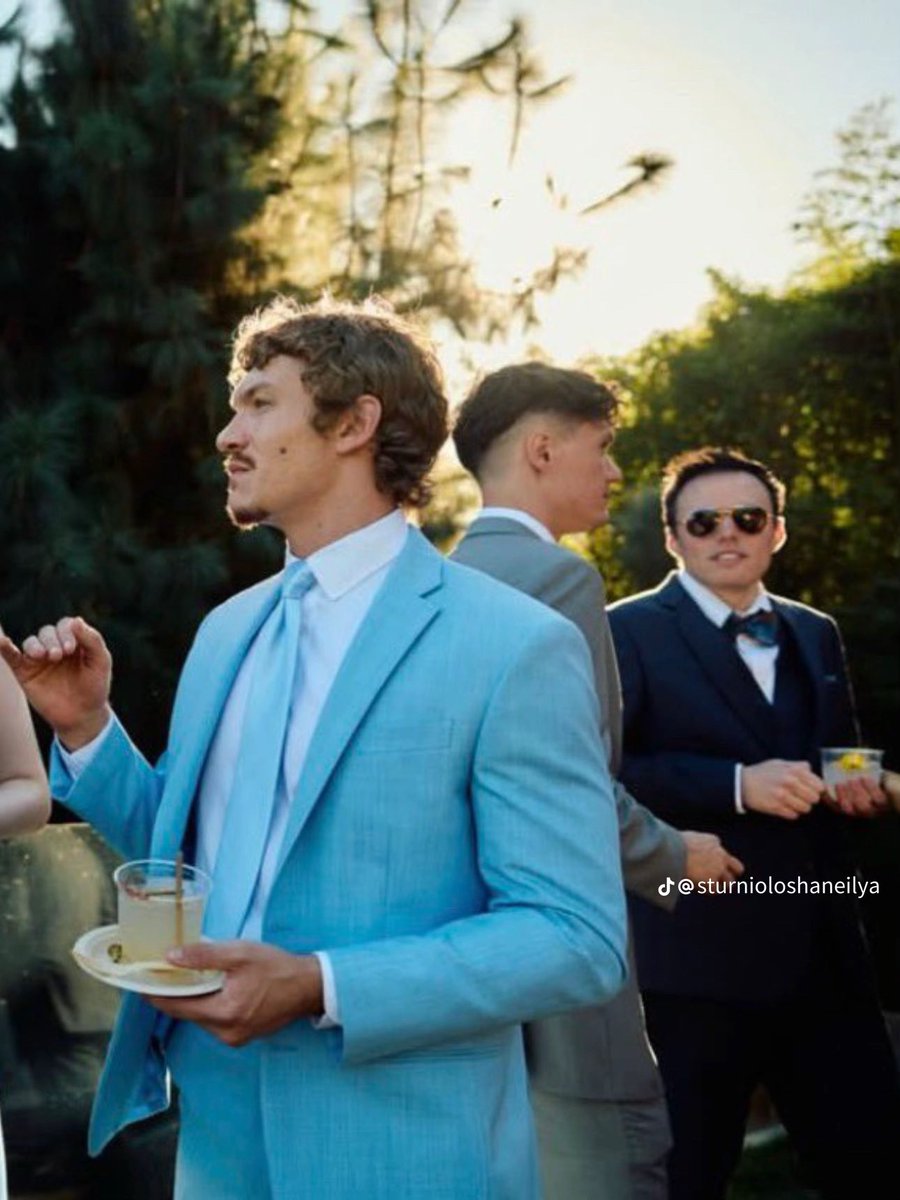 All I see is Ilya waiting for Shane