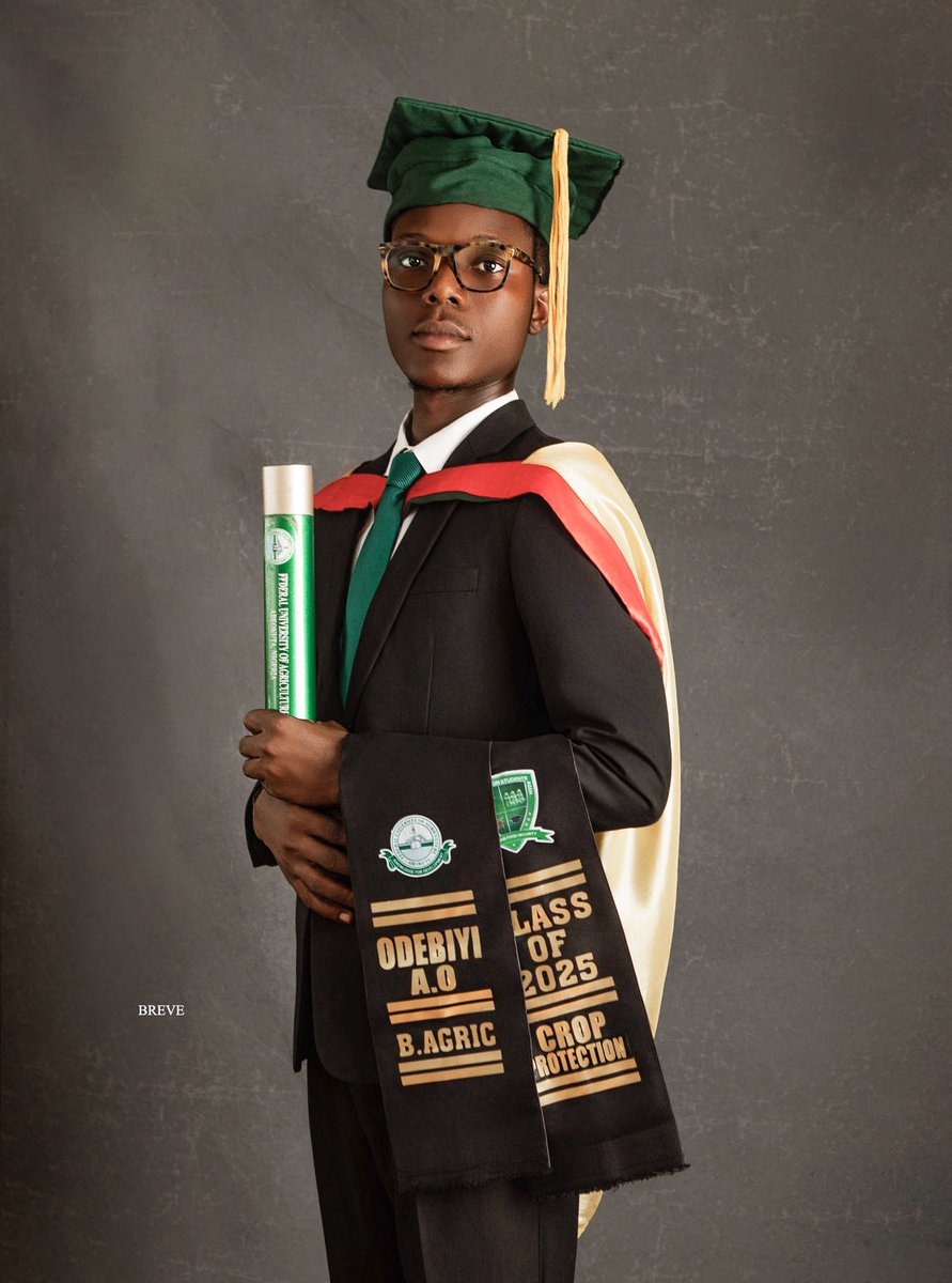 biyi_opeyemi's tweet photo. Congratulations to ME! 
ODEBIYI ABRAHAM OPEYEMI 
Crop Protectionist | Entomologist | Safe &amp; Healthy Environment advocate
Second Class Lower 
B. Agric (CROP PROTECTION) 
Political position held
NAOSS Public Relations Officer 23/24
NAOSS Vice President 24/25
#FUNAAB33rdConvocation https://t.co/hl9Sdlf5tm