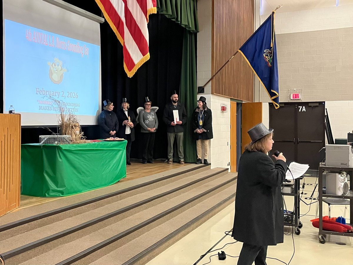 RyanScheidt13's tweet photo. The Groundhog Day assembly at L.B. Morris Elementary School in Jim Thorpe. Their groundhog Morris has also predicted 6 more weeks of winter. @BRCNews13 @JTOlympians #BRCNews13 #JimThorpe #GroundhogDay https://t.co/jOYikZsxpB