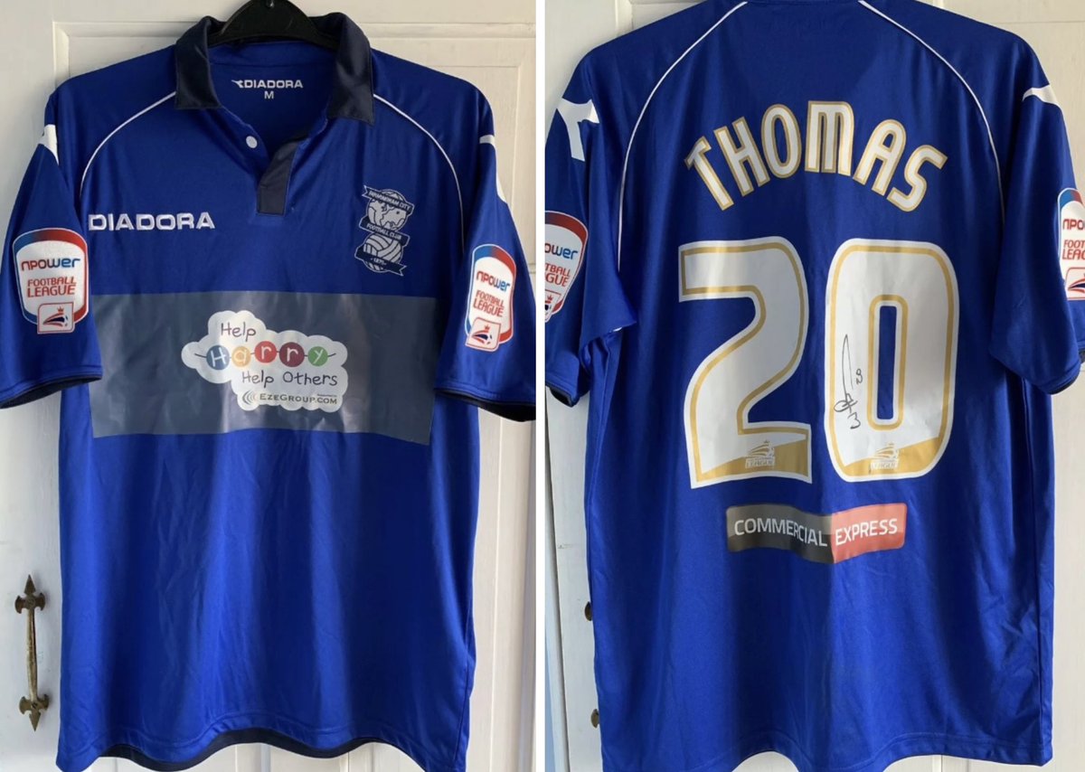 Dunny_1982's tweet photo. OTD in 2013

Blues 2-1 Forest

A Chris Burke double saw off Alex McLeish’s Reds, with the home side sporting a one-off ‘Help Harry Help Others’ main shirt sponsor, replacing EZE Group. https://t.co/TXEAhQa9GK