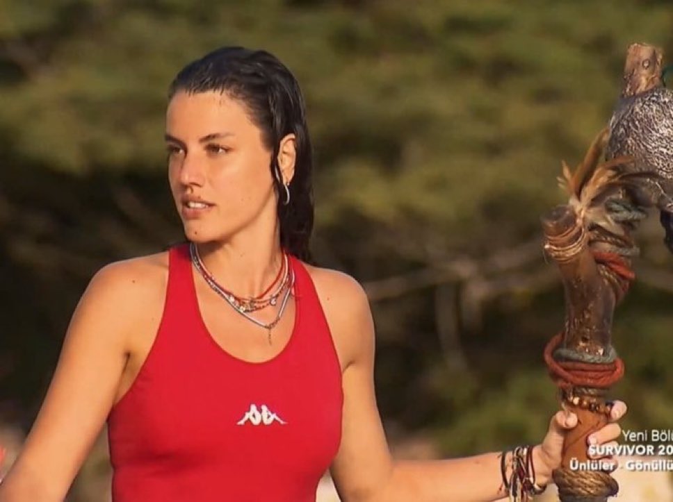 amazing_bilgi's tweet photo. Acun’un Deniz’i Eren’le yakınlaştırmasından beri kız sayı alamıyor… 

#survivor2026 https://t.co/MImij6YICz