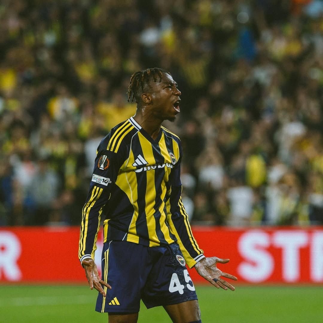 Duran emmi ve en-nesyri yerine koy Dorgeles Nene'yi forvete ikisinden'de iyi işler yapar
#KOCvFB
#KSvFB