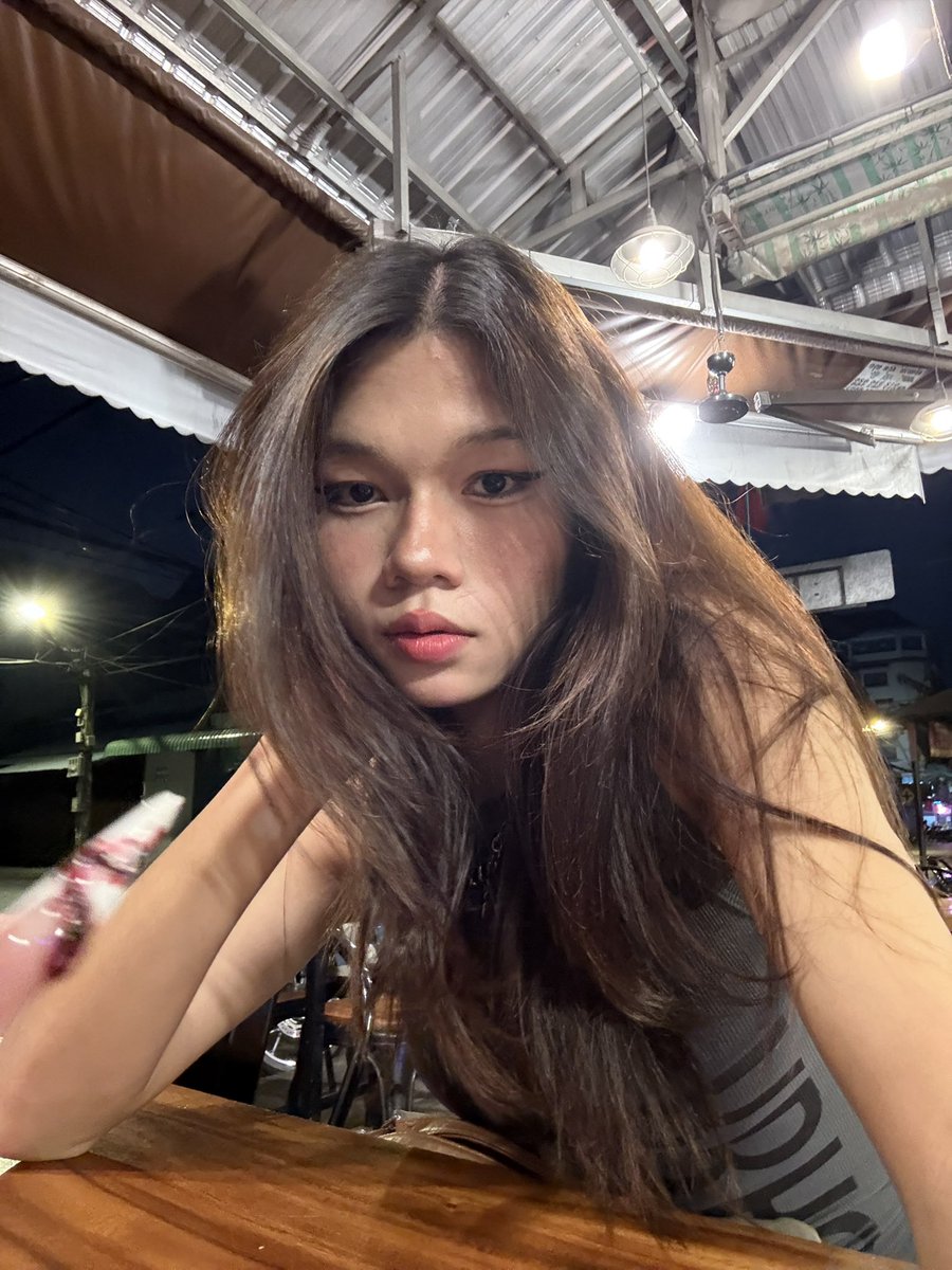 Kim Mony tweet media