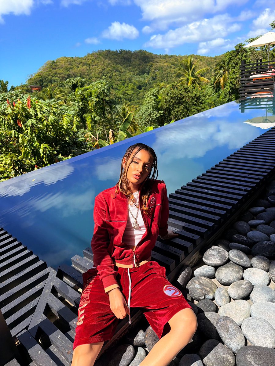 BeijaMVelez's tweet photo. Out the country. Out the way ☀️🌴 Escaping the Matrix. Saint Lucia 📍 https://t.co/xllsSZANx5
