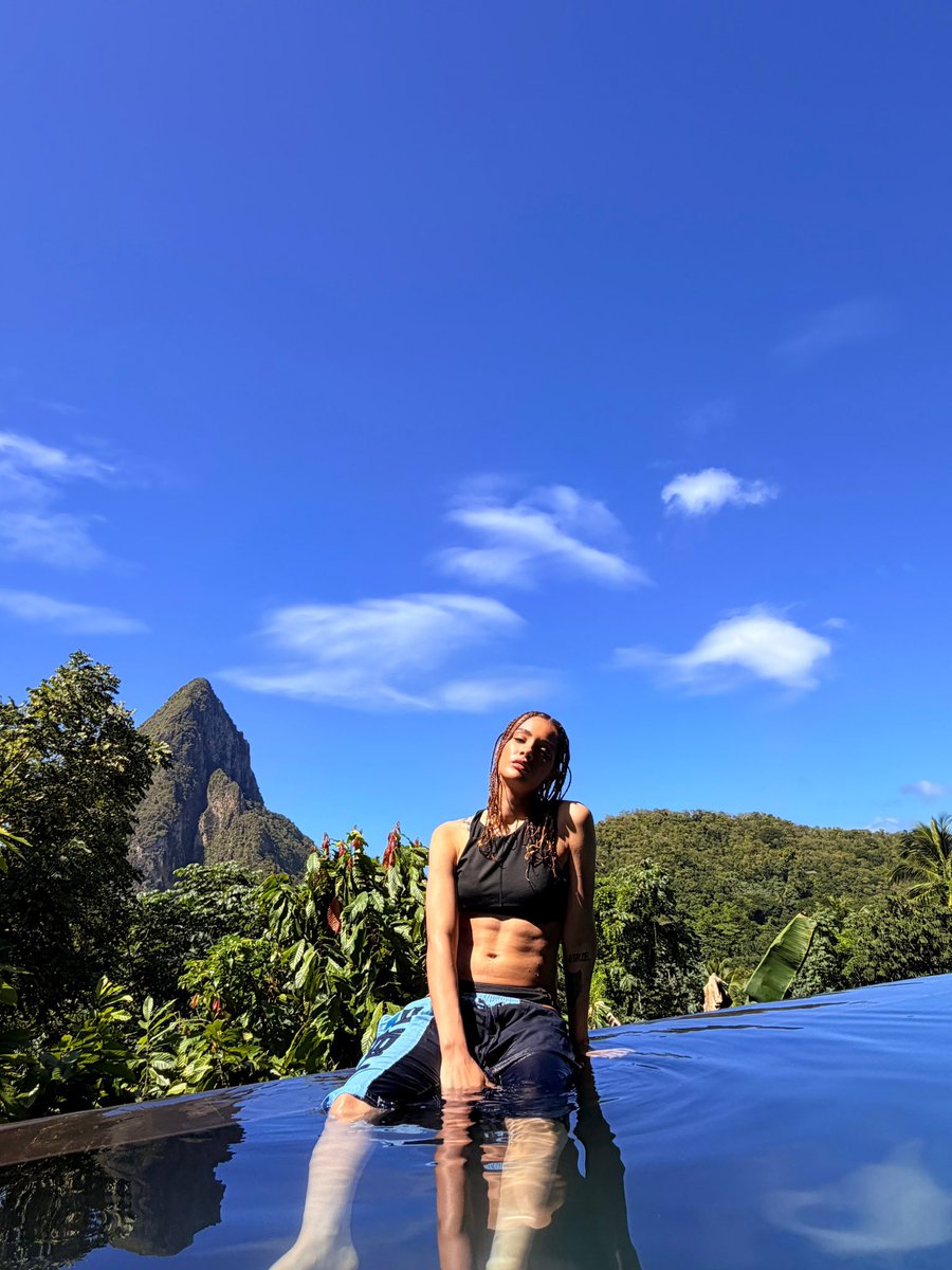 BeijaMVelez's tweet photo. Out the country. Out the way ☀️🌴 Escaping the Matrix. Saint Lucia 📍 https://t.co/xllsSZANx5