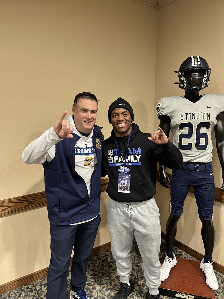 Bo_donnell20's tweet photo. #AGTG had a great time with @CoachGipson11 today at HPU great facilities even better staff!! @pgould1995 @FHSTribeFB https://t.co/wm19n38QCi