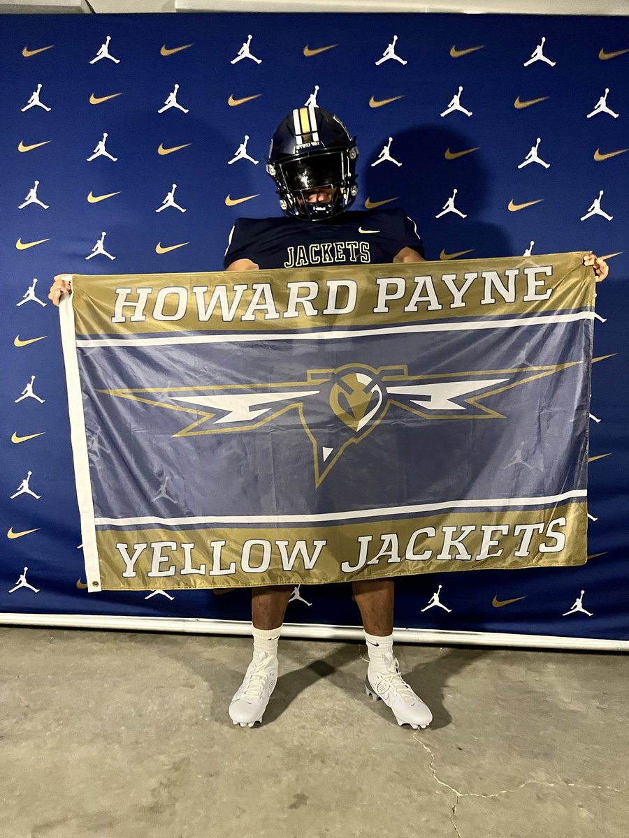 Bo_donnell20's tweet photo. #AGTG had a great time with @CoachGipson11 today at HPU great facilities even better staff!! @pgould1995 @FHSTribeFB https://t.co/wm19n38QCi